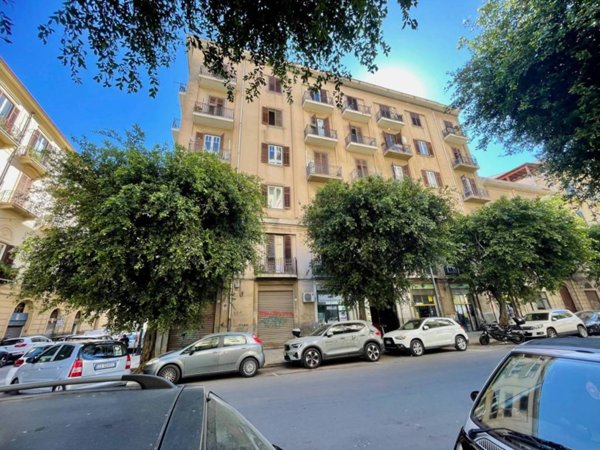 appartamento in vendita a Palermo in zona Libertà