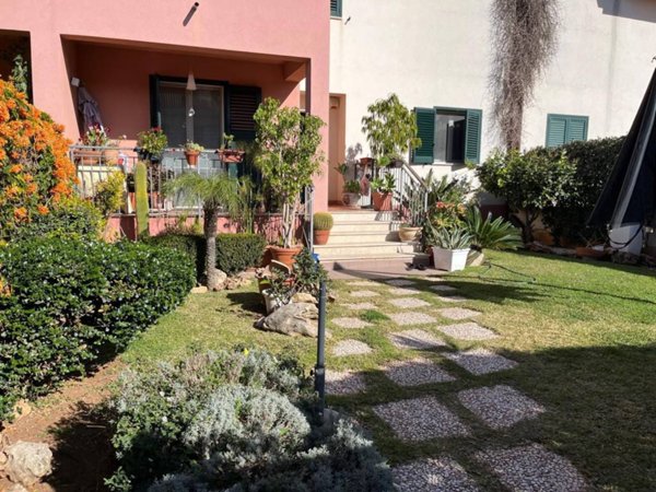 casa indipendente in vendita a Palermo in zona Pallavicino