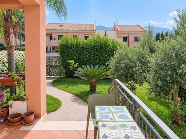 casa indipendente in vendita a Palermo in zona Pallavicino