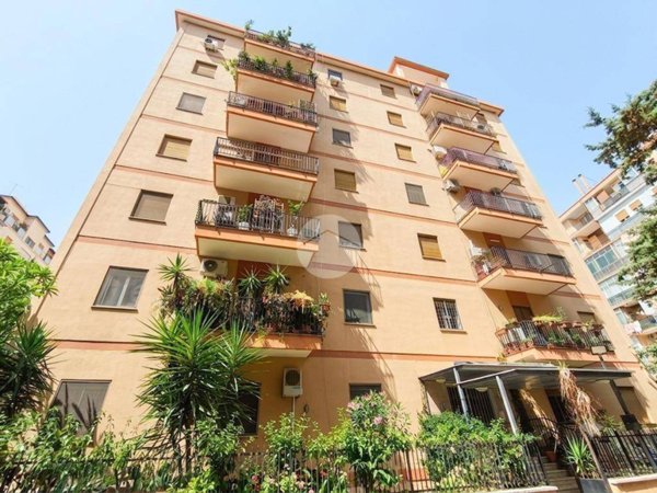 appartamento in vendita a Palermo in zona Libertà