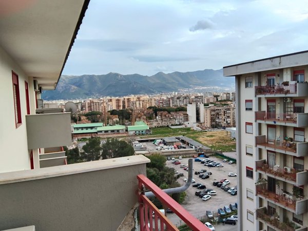 appartamento in vendita a Palermo in zona Zisa