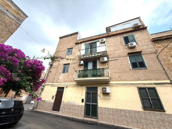 appartamento in vendita a Palermo in zona Chiavelli