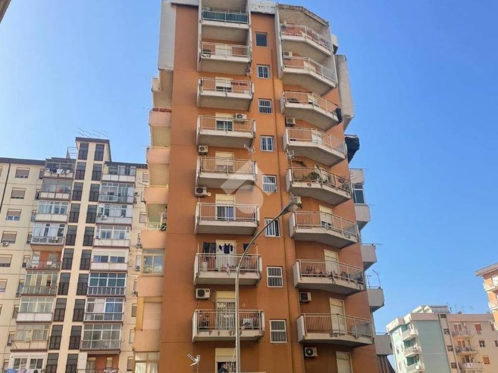 appartamento in vendita a Palermo in zona Montegrappa / Santa Rosalia