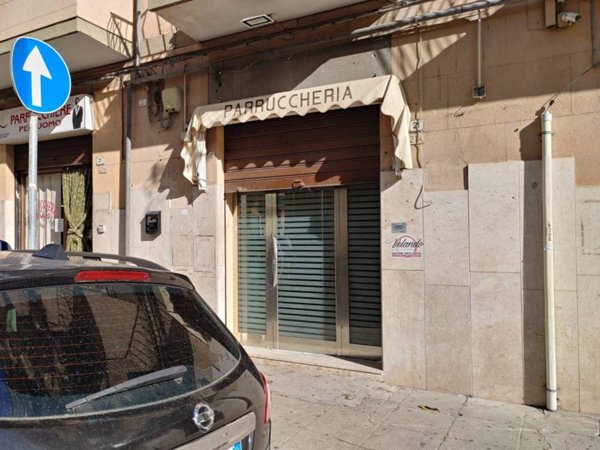 negozio in vendita a Palermo in zona Montepellegrino