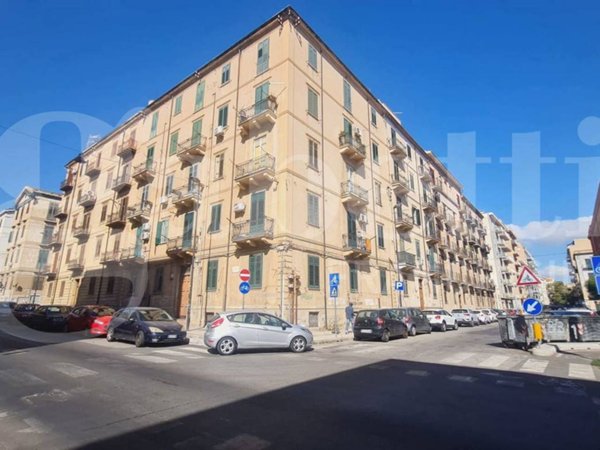 appartamento in vendita a Palermo in zona Montegrappa / Santa Rosalia