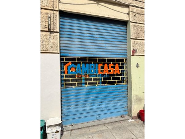 locale commerciale in vendita a Palermo in zona Centro storico