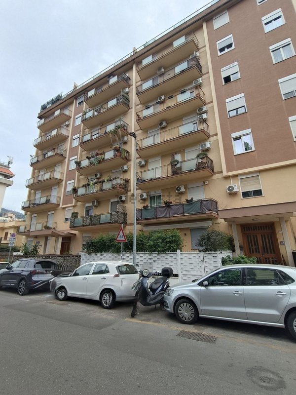 appartamento in vendita a Palermo in zona San Lorenzo