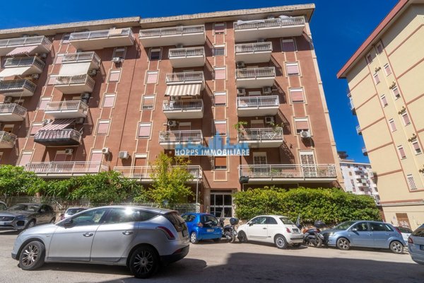 appartamento in vendita a Palermo in zona Oreto