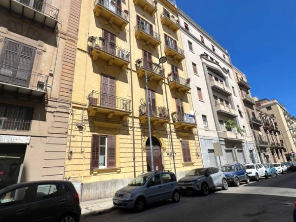 appartamento in vendita a Palermo in zona Politeama