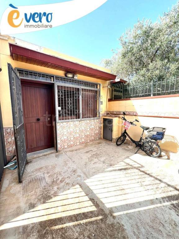 casa indipendente in vendita a Palermo in zona Partanna