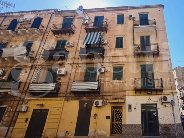 appartamento in vendita a Palermo in zona Montegrappa / Santa Rosalia