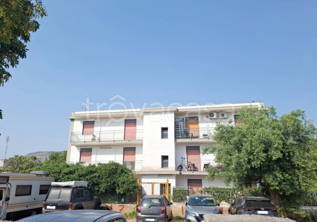 appartamento in vendita a Palermo in zona Partanna