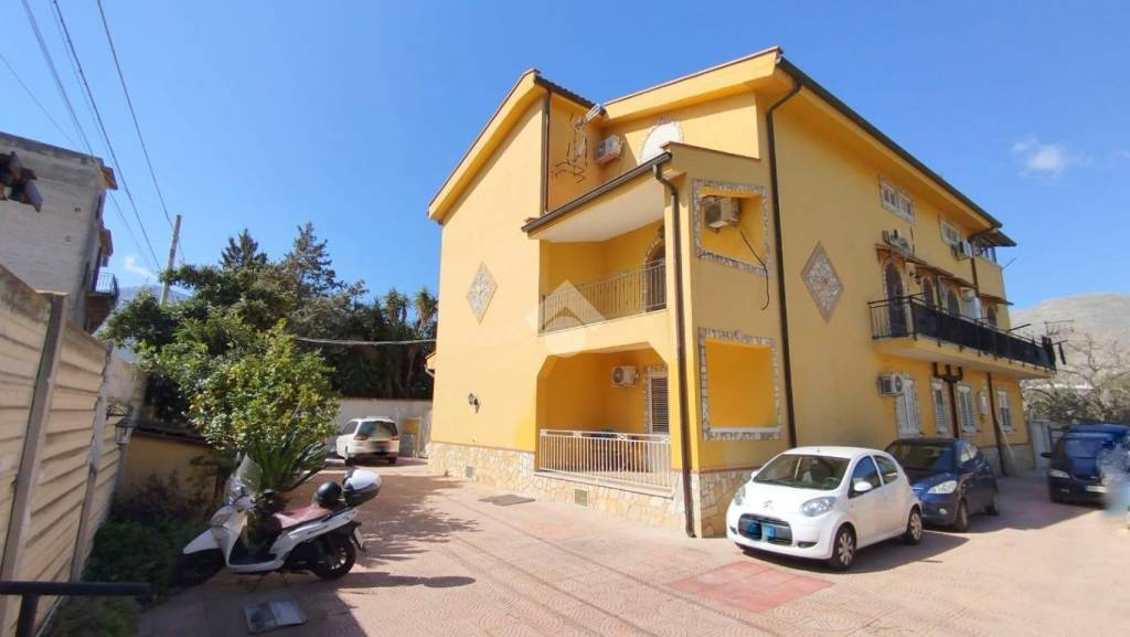 appartamento in vendita a Palermo