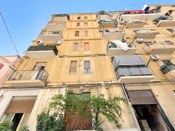 appartamento in vendita a Palermo in zona Zisa
