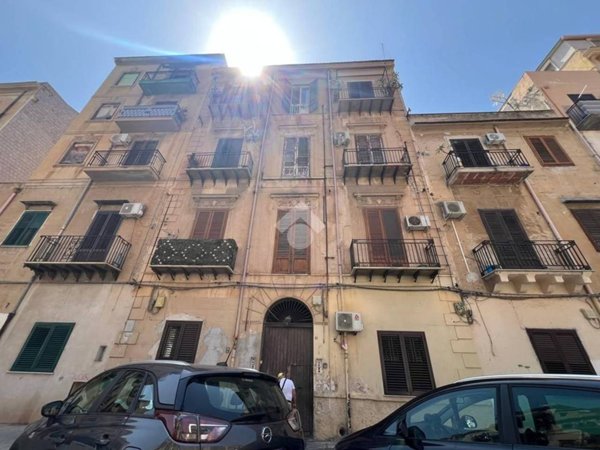appartamento in vendita a Palermo in zona Zisa
