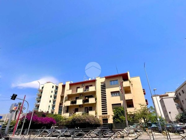 appartamento in vendita a Palermo in zona Malaspina/Palagonia