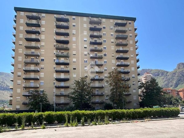 appartamento in vendita a Palermo in zona Chiavelli