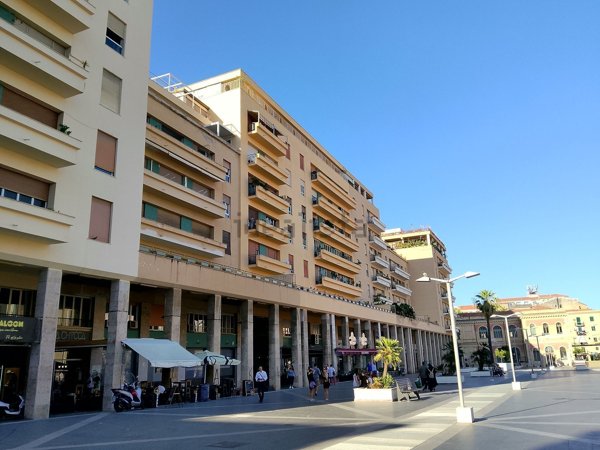 appartamento in vendita a Palermo in zona Politeama