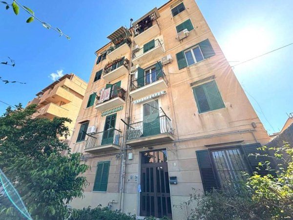 appartamento in vendita a Palermo in zona Zisa