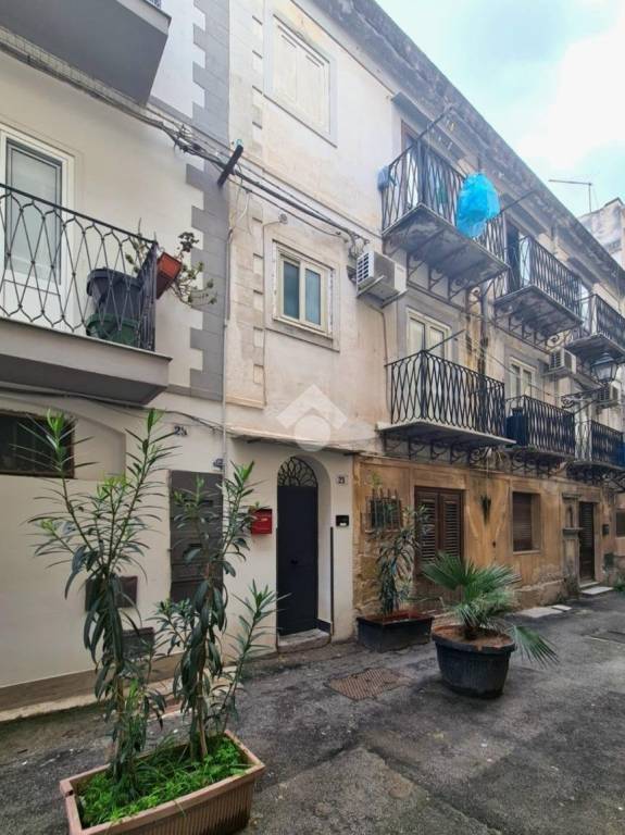 appartamento in vendita a Palermo in zona Centro storico