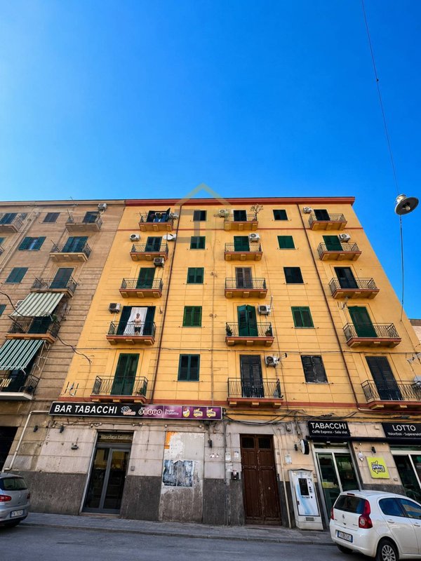 appartamento in vendita a Palermo in zona Montegrappa / Santa Rosalia