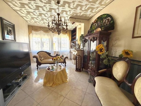 appartamento in vendita a Palermo in zona Zisa