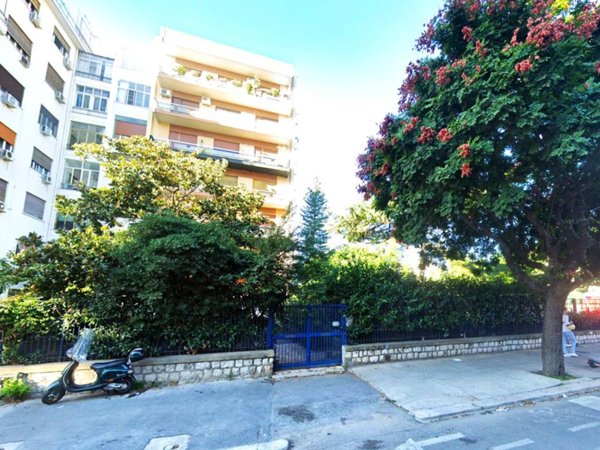 appartamento in vendita a Palermo in zona Libertà