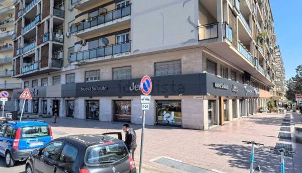 ufficio in vendita a Palermo in zona Malaspina/Palagonia