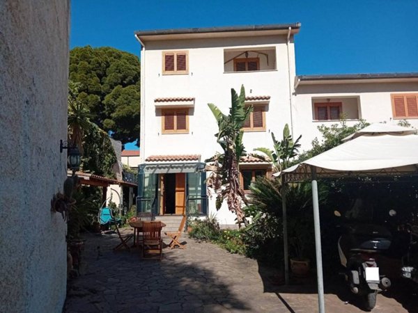 casa indipendente in vendita a Palermo