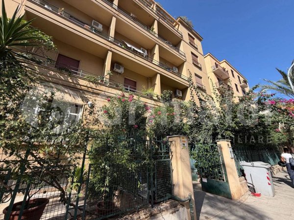 appartamento in vendita a Palermo in zona Zisa