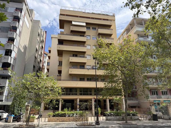 appartamento in vendita a Palermo in zona Libertà