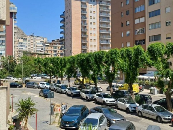 appartamento in vendita a Palermo in zona Libertà