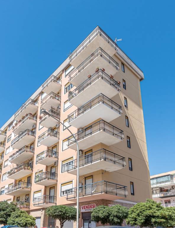 appartamento in vendita a Palermo in zona Malaspina/Palagonia