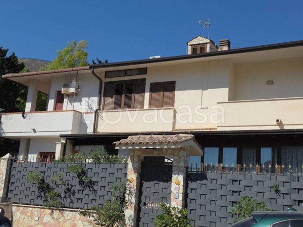 casa indipendente in vendita a Palermo in zona Tommaso Natale