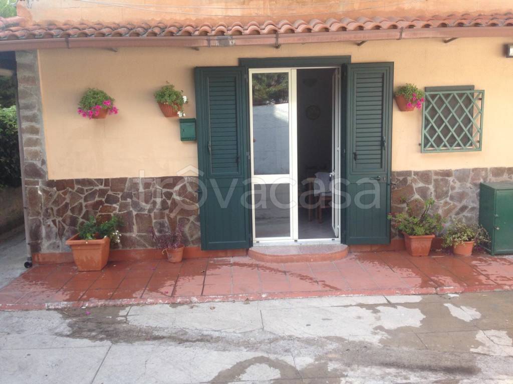 appartamento in vendita a Palermo in zona Mondello