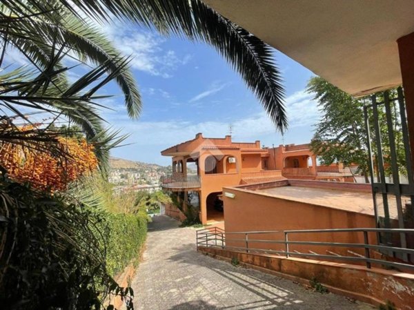 casa indipendente in vendita a Palermo in zona Baida