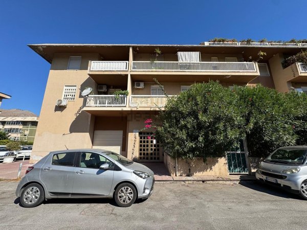 appartamento in vendita a Palermo in zona Uditore