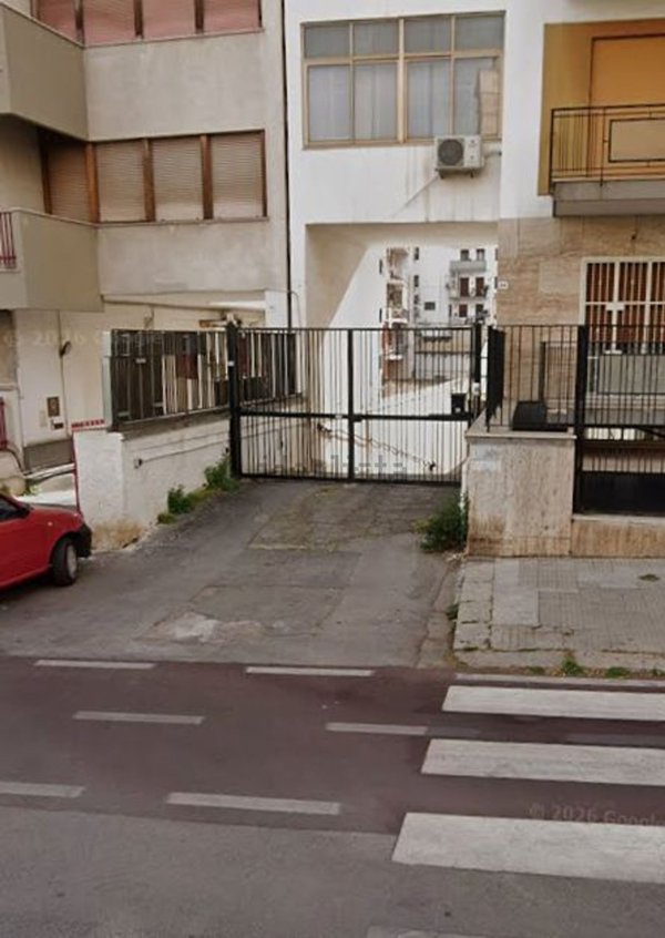 box auto in vendita a Palermo in zona Resuttana