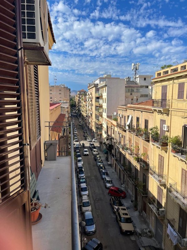 appartamento in vendita a Palermo in zona Politeama