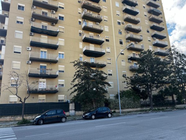 appartamento in vendita a Palermo in zona Chiavelli