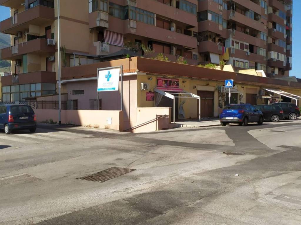 box auto in vendita a Palermo in zona Tommaso Natale