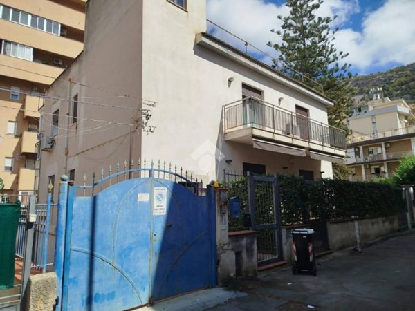 appartamento in vendita a Palermo in zona Pallavicino