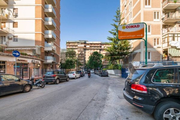 box auto in vendita a Palermo in zona Libertà
