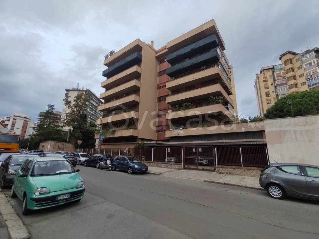 appartamento in vendita a Palermo in zona Uditore