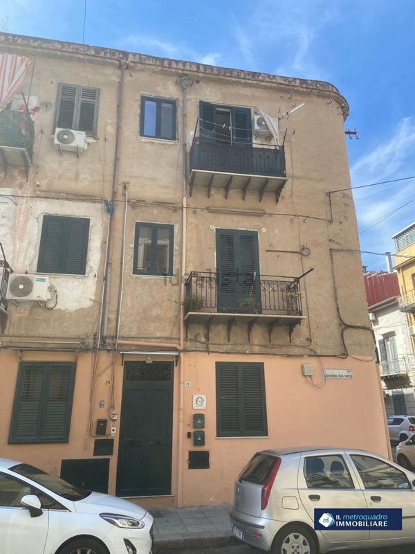 appartamento in vendita a Palermo in zona Montegrappa / Santa Rosalia