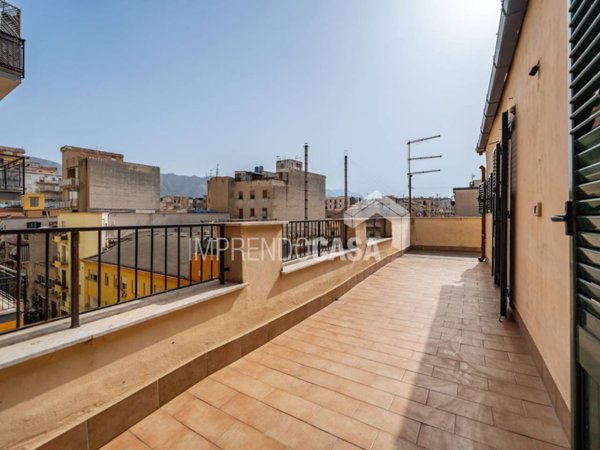 appartamento in vendita a Palermo in zona Oreto