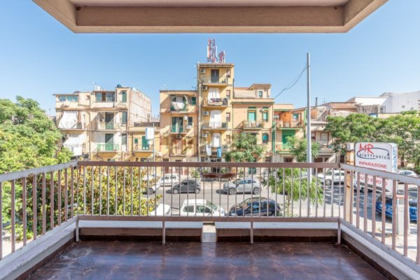 appartamento in vendita a Palermo in zona Mezzomonreale