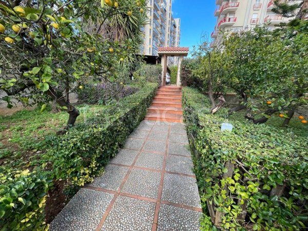 casa indipendente in vendita a Palermo in zona Resuttana