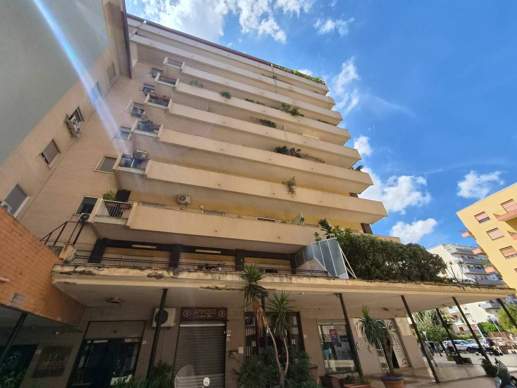 appartamento in vendita a Palermo in zona Libertà