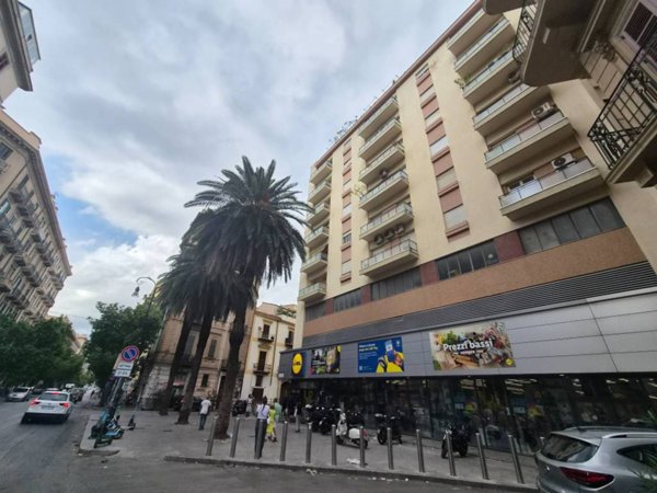 appartamento in vendita a Palermo in zona Centro storico